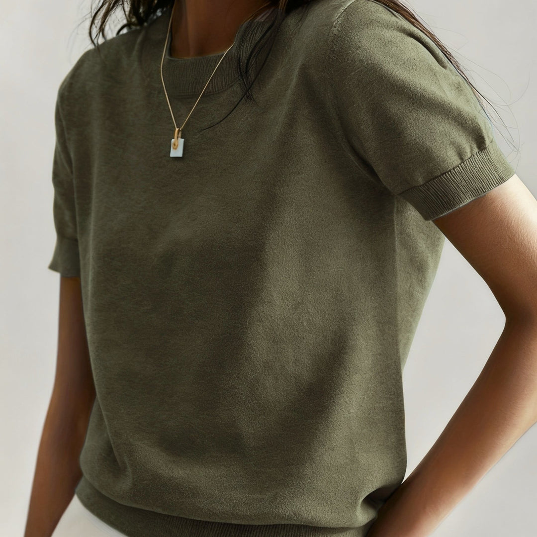 Ysoria | Women’s Short Sleeve Top in a Clean Everyday Vibe