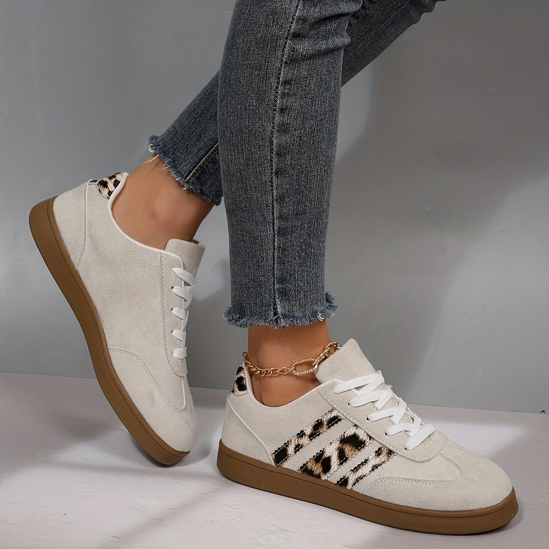 Nyxelle | Women’s Front-Tie Sneakers with unique heel contrast