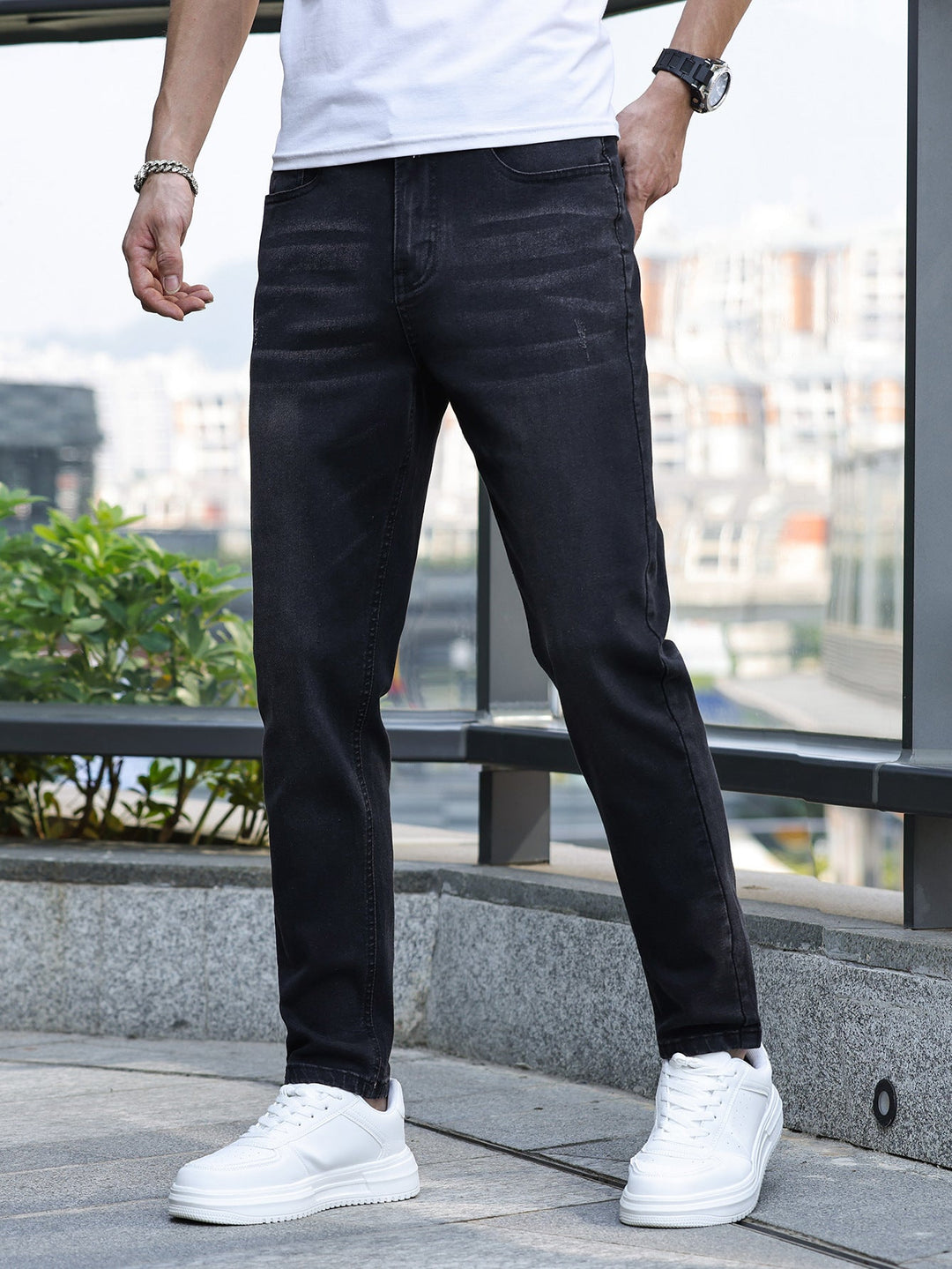 Varien | Men’s Straight-Leg Jeans in a clean everyday shape