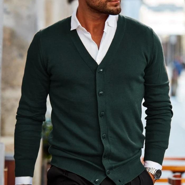 Darian | Men’s button cardigan in a classic fit
