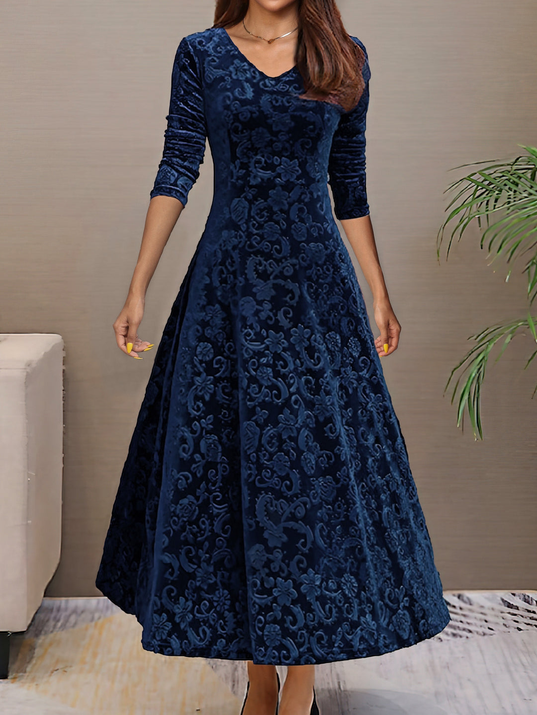 Evarisse | Women’s Midi Dress with V-neckline and patterned texture