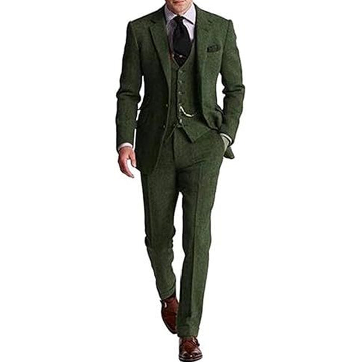 Alvion | Men’s Three-Piece Suit in a tailored polished look