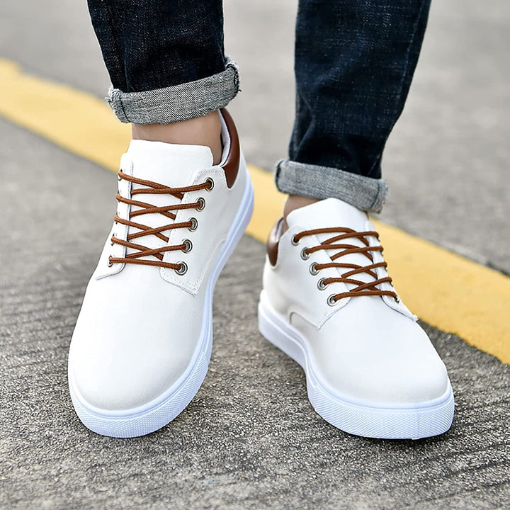 Darell | Men’s Lace-Up Trainers featuring contrast sole