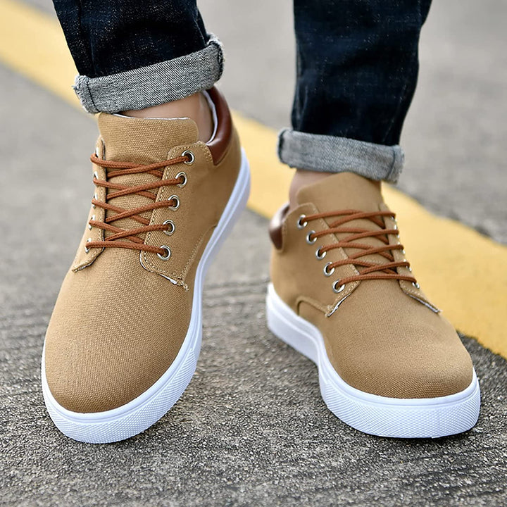 Darell | Men’s Lace-Up Trainers featuring contrast sole