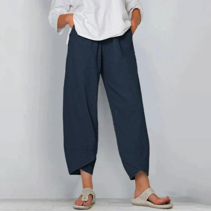 Seren | Women’s Cropped Trousers in a Loose Fit