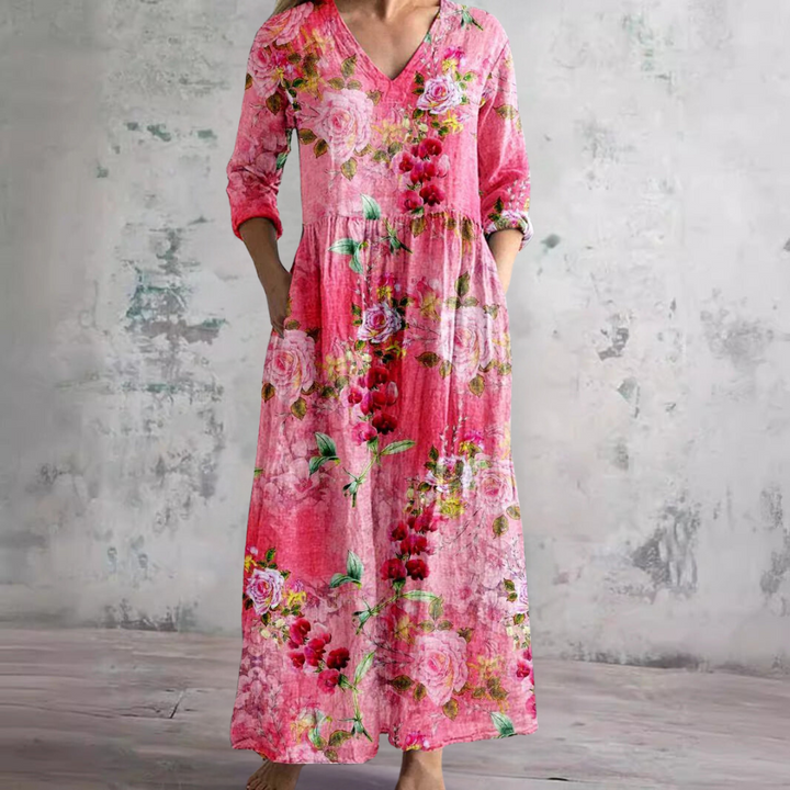 Tindra | Women’s Maxi Dress in a Relaxed Floral Figure