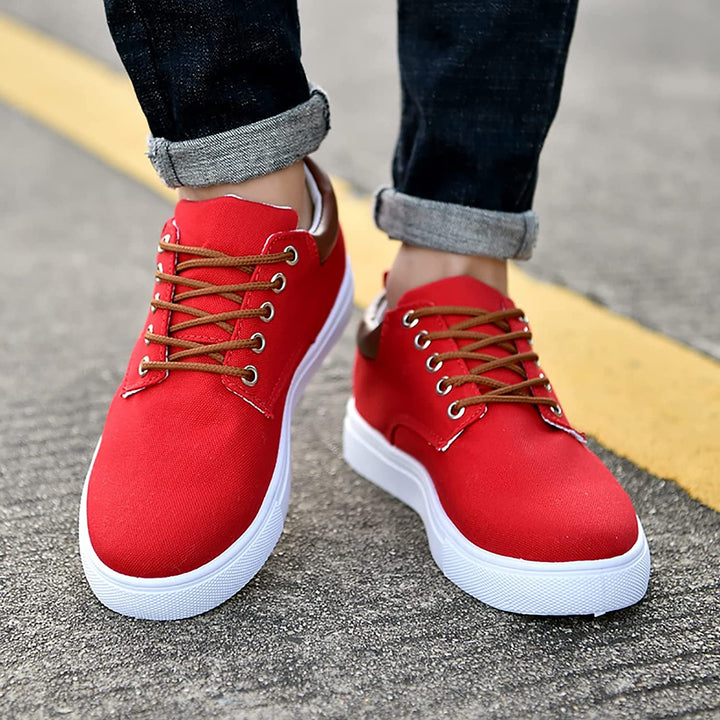 Darell | Men’s Lace-Up Trainers featuring contrast sole