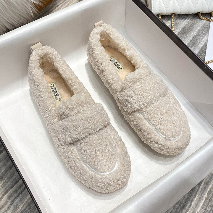 Lina | Women’s Slip-On Slippers for relaxed home wear