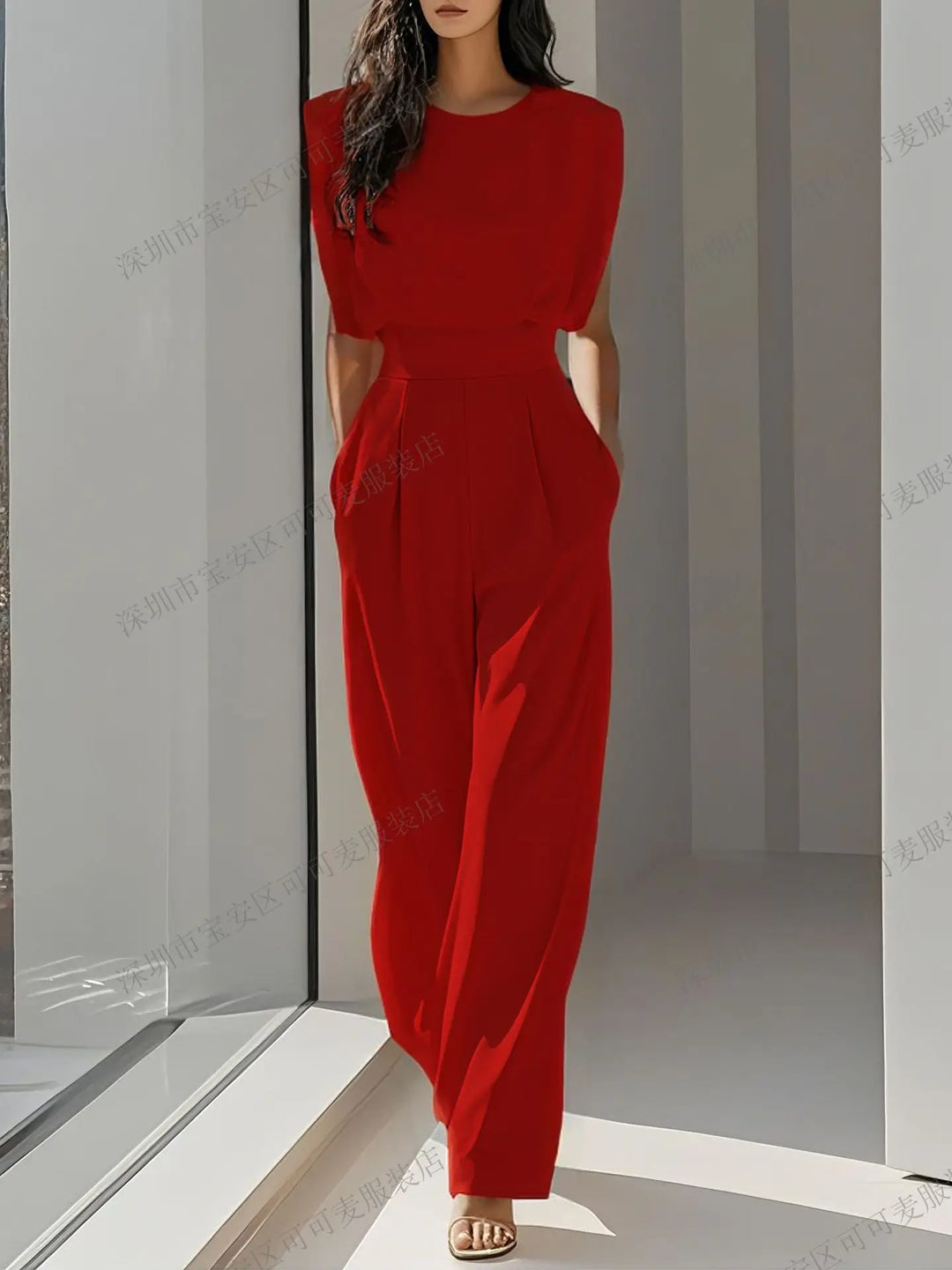 Polly | Women’s Sleeveless Jumpsuit for Modern Daily Composing