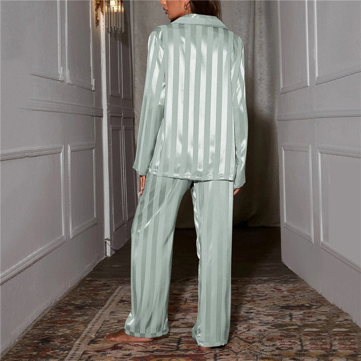 Serisse | Women’s Two-Piece Lounge Set with elegant surface design