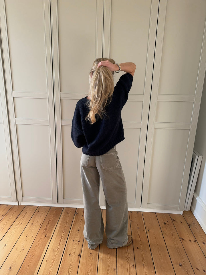 Avielle | Women’s Short Sleeve Jumper with a relaxed figure