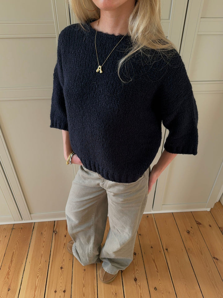Avielle | Women’s Short Sleeve Jumper with a relaxed figure