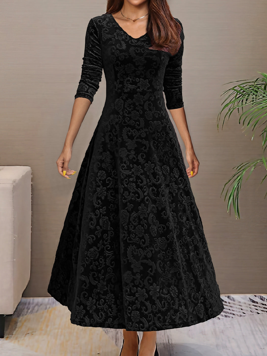 Evarisse | Women’s Midi Dress with V-neckline and patterned texture
