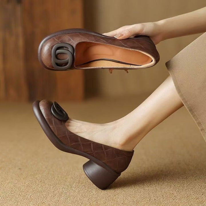 Velunea | Women’s Low-Heel Pumps with textured finish and rounded toe
