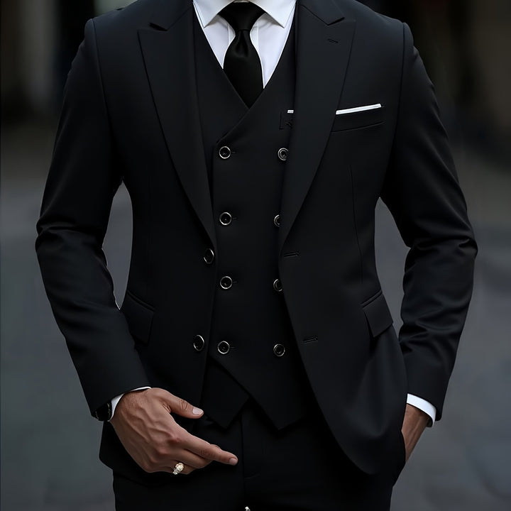 Norvian | Men’s Three-Piece Suit in a sharp tailored contour
