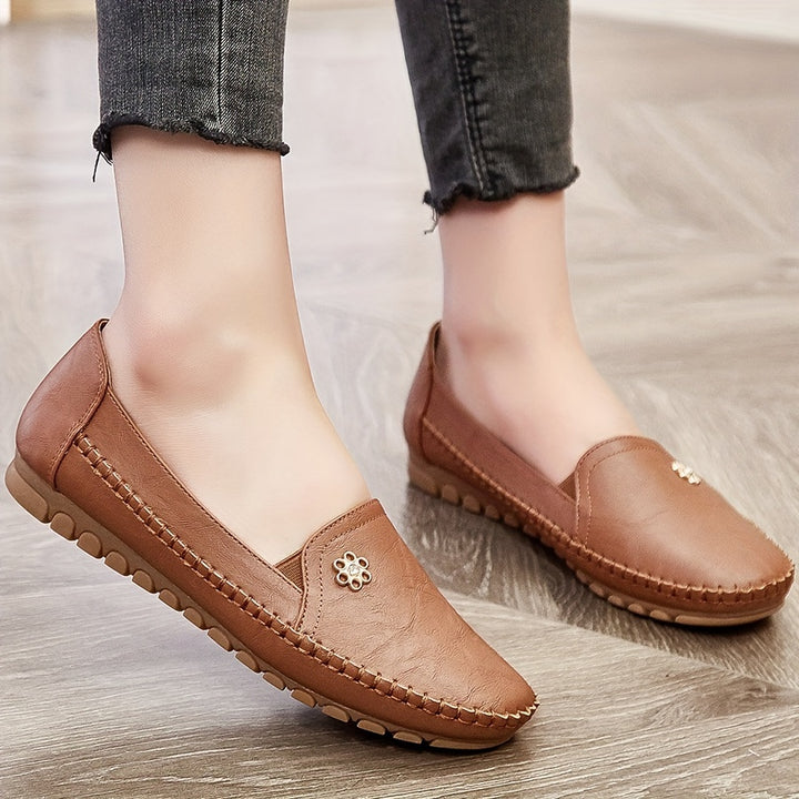 Cavellea | Women’s Slip-On Flats in a minimal everyday composition