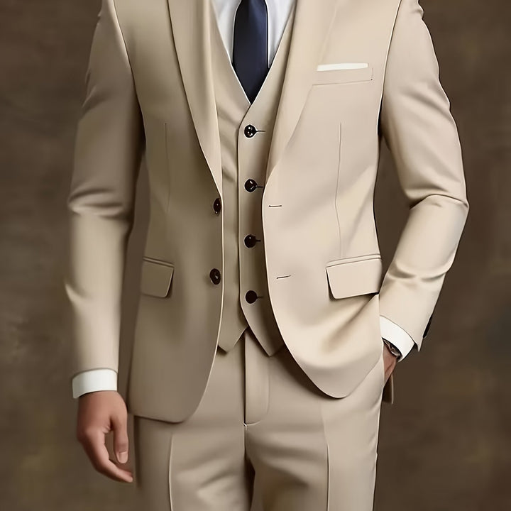 Navaro | Men’s Three-Piece Suit featuring contrast lapels