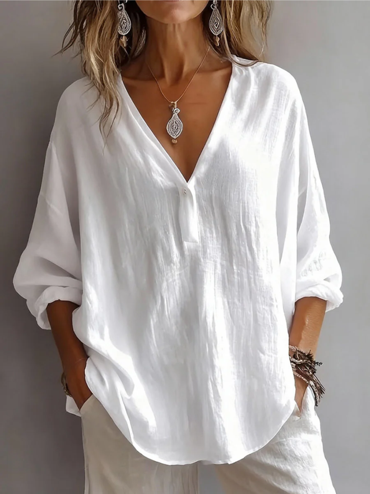 Evania | Women’s Blouse in a Relaxed V-Neck Figure