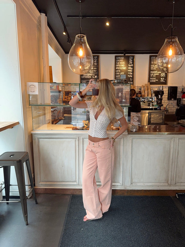 Solene | Women’s Low Rise Jeans in a wide leg cut