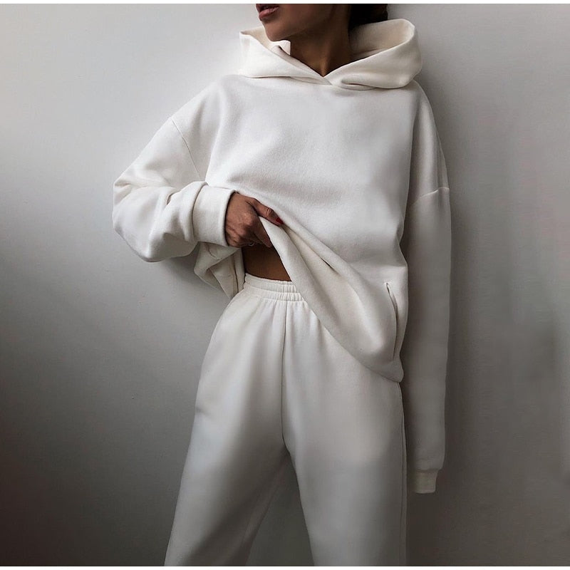 Zymera | Women’s Two-Piece Set with relaxed hoodie and elastic waist pants