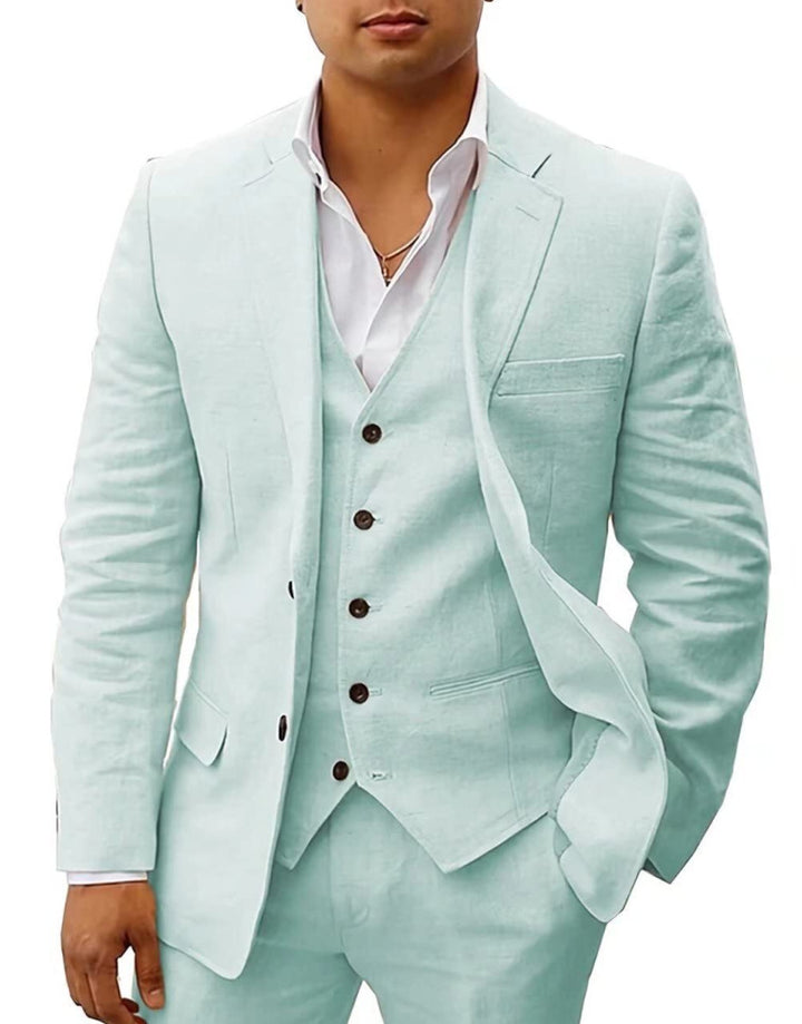 Alvion | Men’s Three-Piece Suit in a tailored polished look