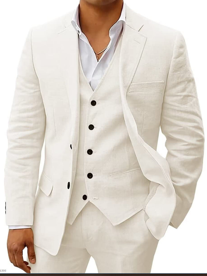 Alvion | Men’s Three-Piece Suit in a tailored polished look