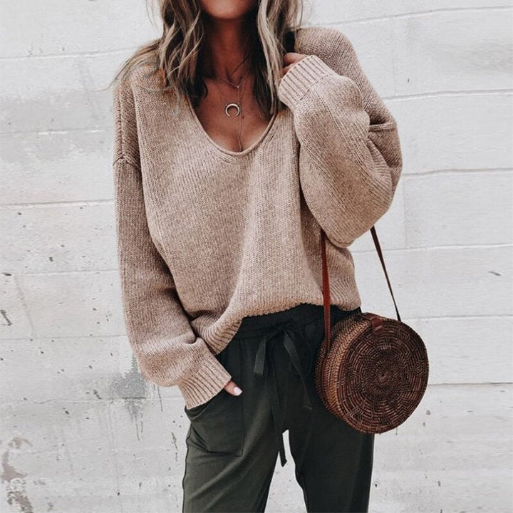 Serelyn | Women’s V-Neck Top in a relaxed everyday fit