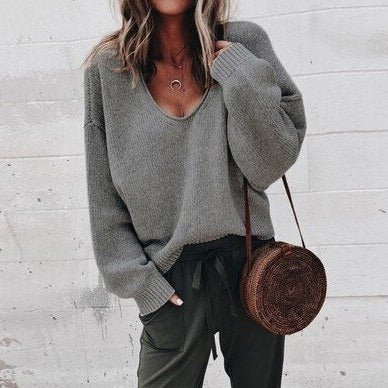 Serelyn | Women’s V-Neck Top in a relaxed everyday fit