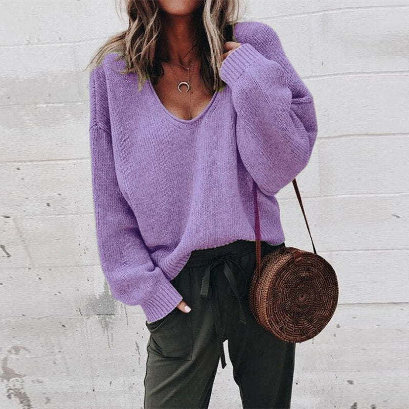 Serelyn | Women’s V-Neck Top in a relaxed everyday fit