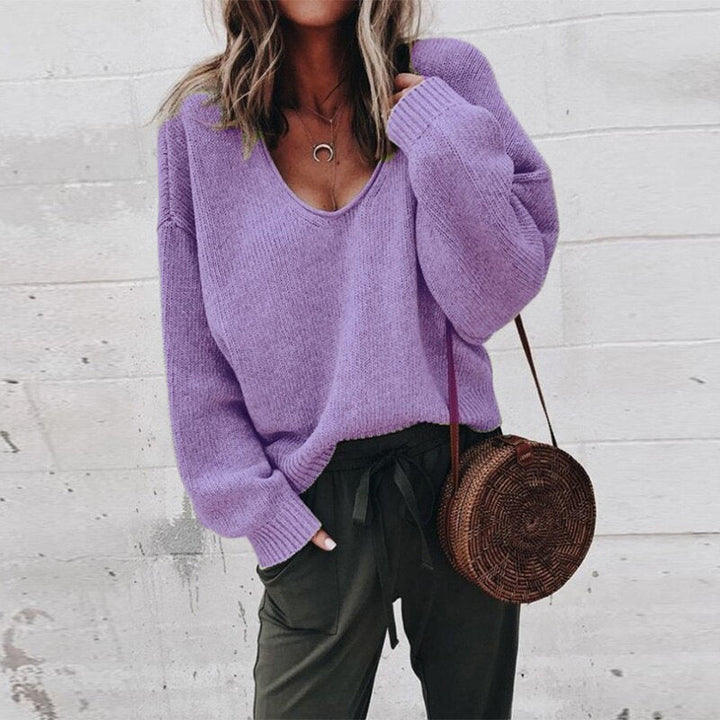 Serelyn | Women’s V-Neck Top in a relaxed everyday fit
