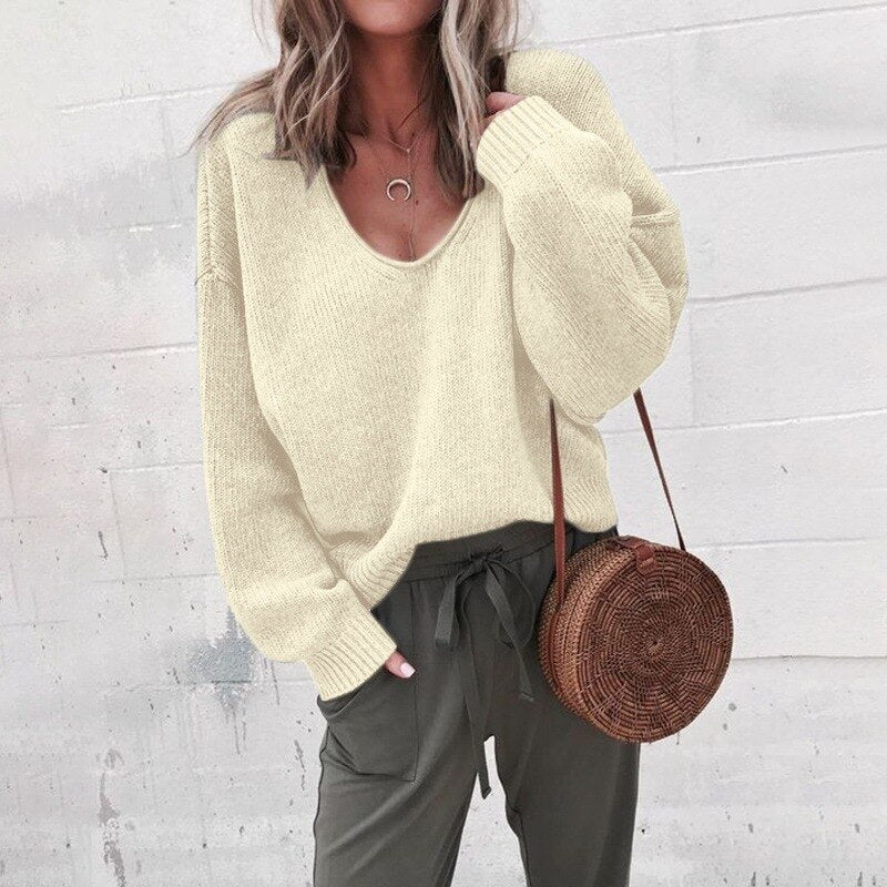 Serelyn | Women’s V-Neck Top in a relaxed everyday fit